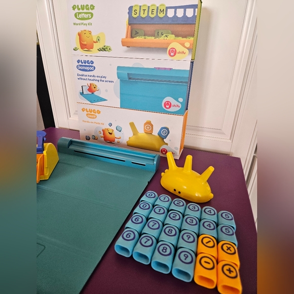 Plugo Set - Picture 3 of 7